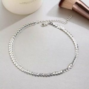 🌻3/$15🌻 Silver Fishbone Stacked Choker🌟